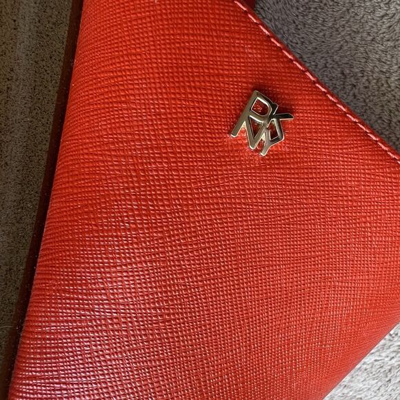 DKNY Daz Red Orange Leather Slide Sandals Women 9 M Toe Loop Casual Resort - Picture 5 of 16